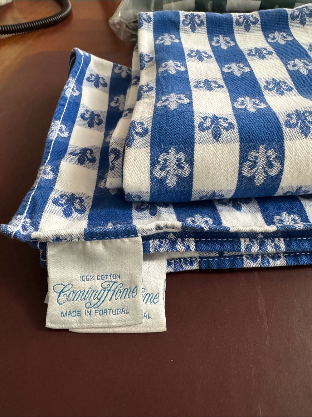 VTG Gingham Fleur de Lis Table Cloth  48/60 & Napkin 17/17 Set Blue-White Cotton